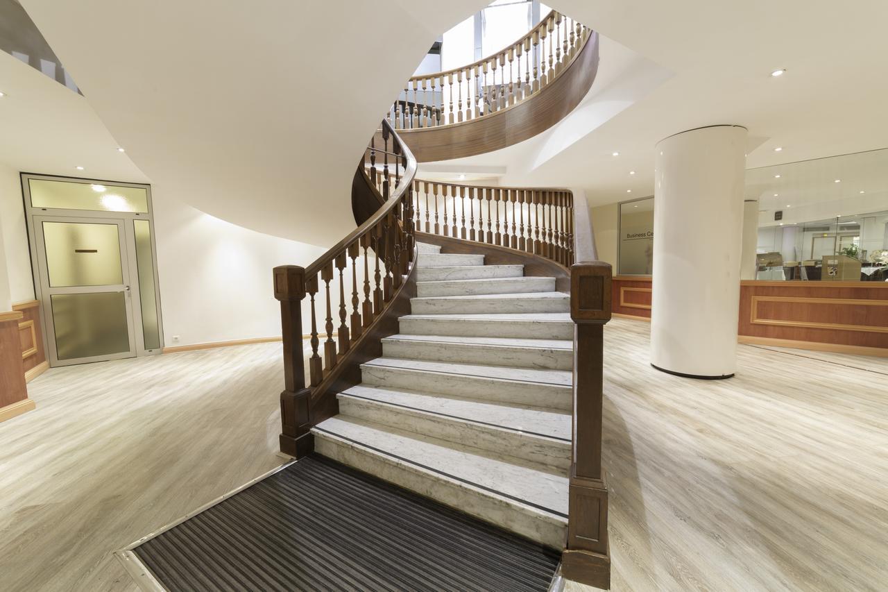 Anantara Plaza Nice Hotel - A Leading Hotel Of The World Ngoại thất bức ảnh The staircase in the main entrance